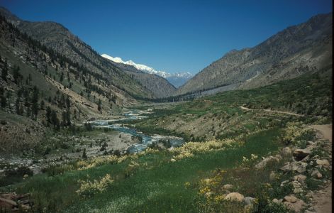 Sjezd z Deosai Plains