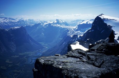 Pohled na Romsdal a Breidtind