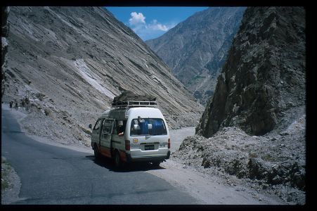 Údolí Indu pod Skardu