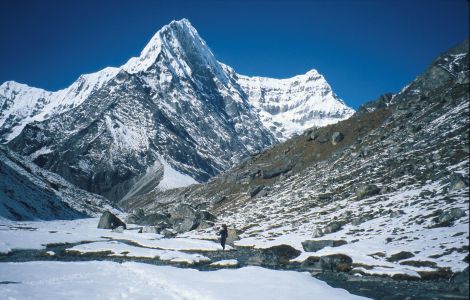 Hory na tibetské hranici nad údolím Rolwaling