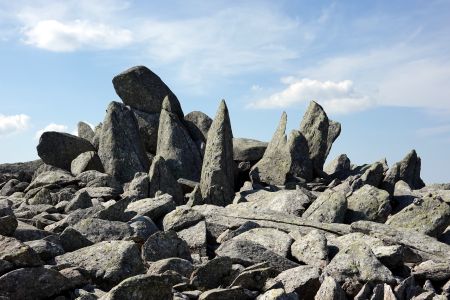 Úžasné žulové formace na vrcholu Glyder Fach