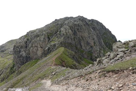 Nejskalnatější horou Lake Districtu je sousední hora Scafell