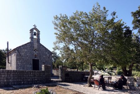 Jeptišky starající se o kostelík jsou jedinými obyvatelkami osady Ogradženica