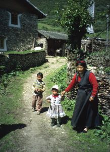 Cestou k Minya Gongga - už jsme překročili hranice etnického Tibetu.