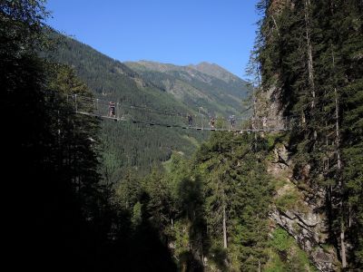 Alpinsteig podél vodopádů