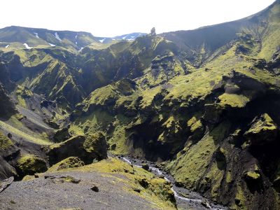 Výstup na sedlo Fimmvörðuháls neskutečnou sopečnou krajinou