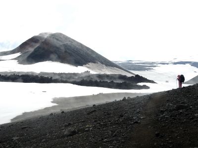 Kráter Magni soptil při první erupci Eyjafjallajökullu