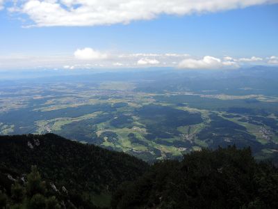 Pohled z hřebene Storžiče na Kranj