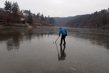 Na řadu přišel i hokej s míčkem