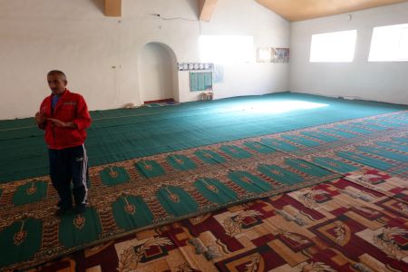 Mešita v Padrudu nemá minaret, místní ho nechtějí, muezin je pro ně symbolem agresivního islámu.
