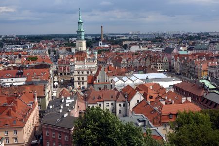 Pohled z věže na Stary Rynek a poznaňskou radnici