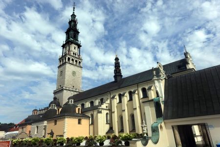 Centrální kostel s věží