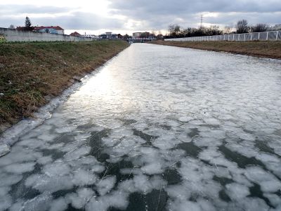 Led ve Starém Městě je opticky krásný, ale nekvalitní