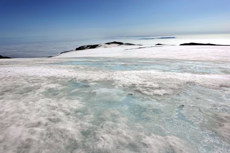 Ledovec Lyngmarksbroe asi 900 metrů nad mořem