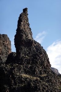 Jsou tu i působivé skalní věže.