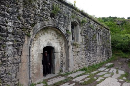 V jeskynní vesnici žily tisíce lidí, byly tu dokonce i dva kostely.