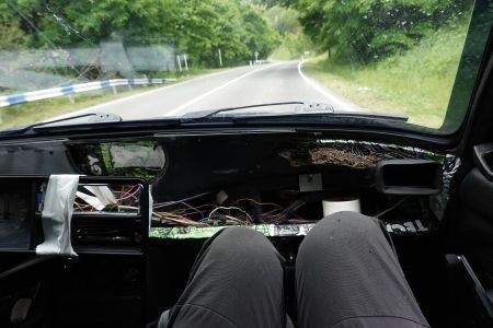 V Arménii se dá jet i v podobném vraku.