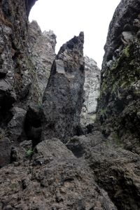 Neskutečně divoká soutěska na sopce Ara.