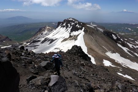 Vystupujeme na západní vechol