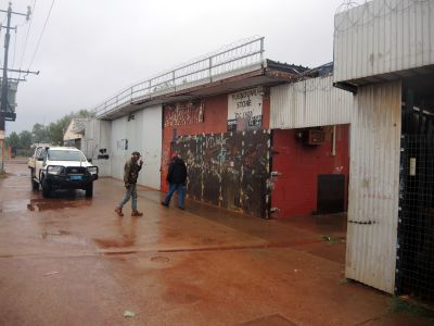 Obchod v Yuendumu - aboridžinské osady nejsou moc výstavné.