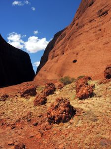 Nejdříve však jedeme do Kata Tjuta - Walpa Gorge.