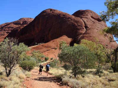 Na překrásném treku v Kata Tjuta - Valley of the Winds (Údolí větru).