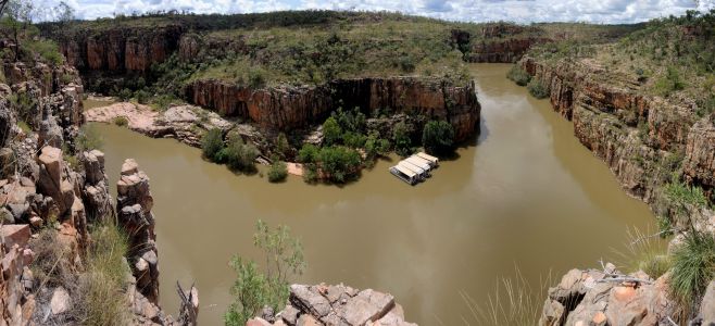 Katherine Gorge tvoří celkem 11 soutěsek.