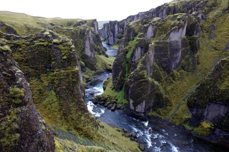 Soutěska Fjaðrárgljúfur