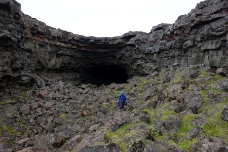 Občas jsou propadlé stropy a objeví se denní světlo.