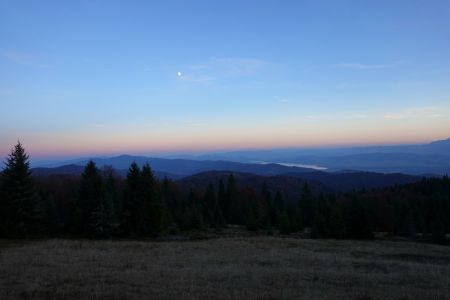 Pohled na východ směrem k Lubani