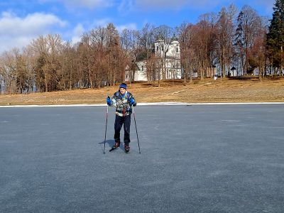 Před Slanickým ostrovem umění