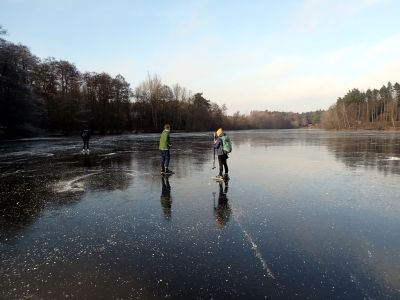 Na Vyžlovském rybníku potkáváme Mikulášovy.