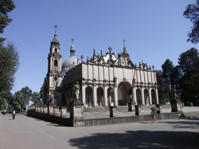 Katedrála Svaté Trojice - Selassie v Addis Abebě