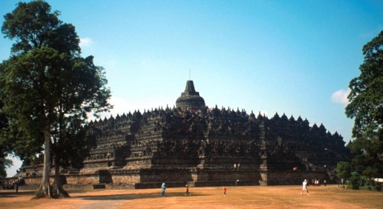 Borobudur - Nejstarší buddhistický chrám na světe