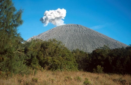 Semeru - 3676 m.