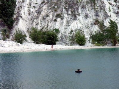 koupaci jezero podbliz Bachcisaraje