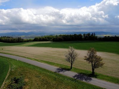 Pohled z Olšové na Moravskoslezské Beskydy