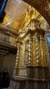 Iglesia de la Compañía de Jesus - nádherná zlatá výzdoba