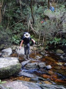 Sestup do Irenabyss v kaňonu Franklin River byl velmi strmý.