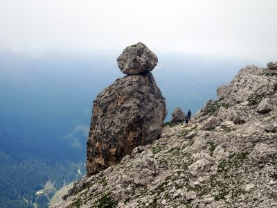 Skály cestou z Rosetty k Rifugio Pradidali