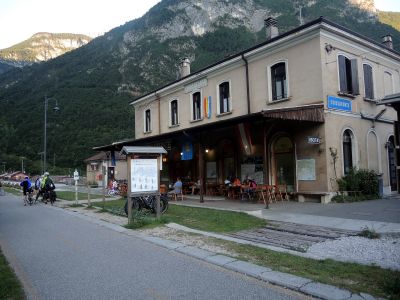 Bývalé nádraží v Chiusaforte, nyní je tu hotel a restaurace na cyklostezce