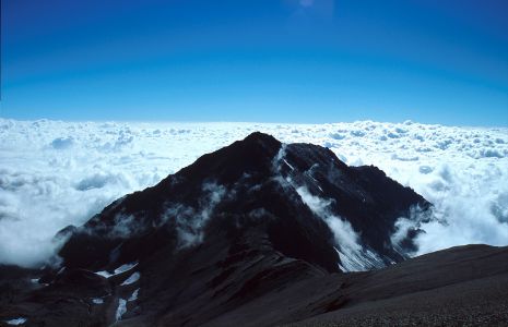 Cerro Vallecitos z výstupu na Cerro El Plata
