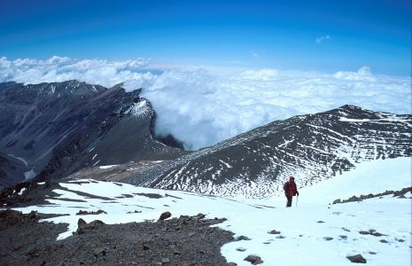 Vojta přicháyí na vrchol Cerro El Plata