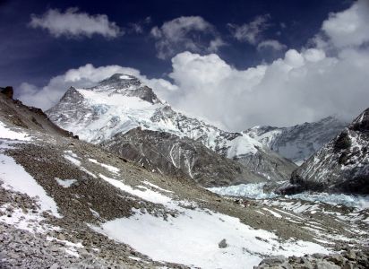 Zatáčíme pod Cho Oyu