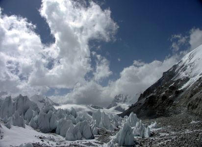 Momentky na ledovci pod Cho Oyu