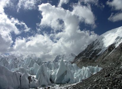 Momentky na ledovci pod Cho Oyu