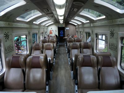 Zahraniční turisté za jízdu v panoramatickém vagónu zaplatí 20x víc než místní