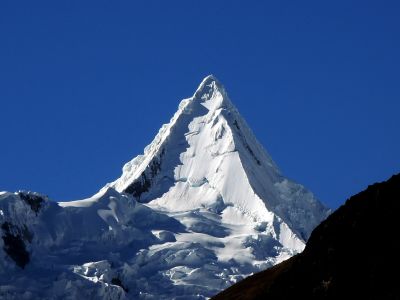 Alpamayo - 5947 m - nejkrásnější hora světa? 