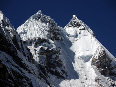 Jirishanca 6094 m