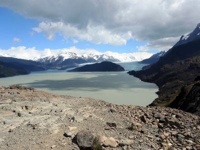Lago Grey